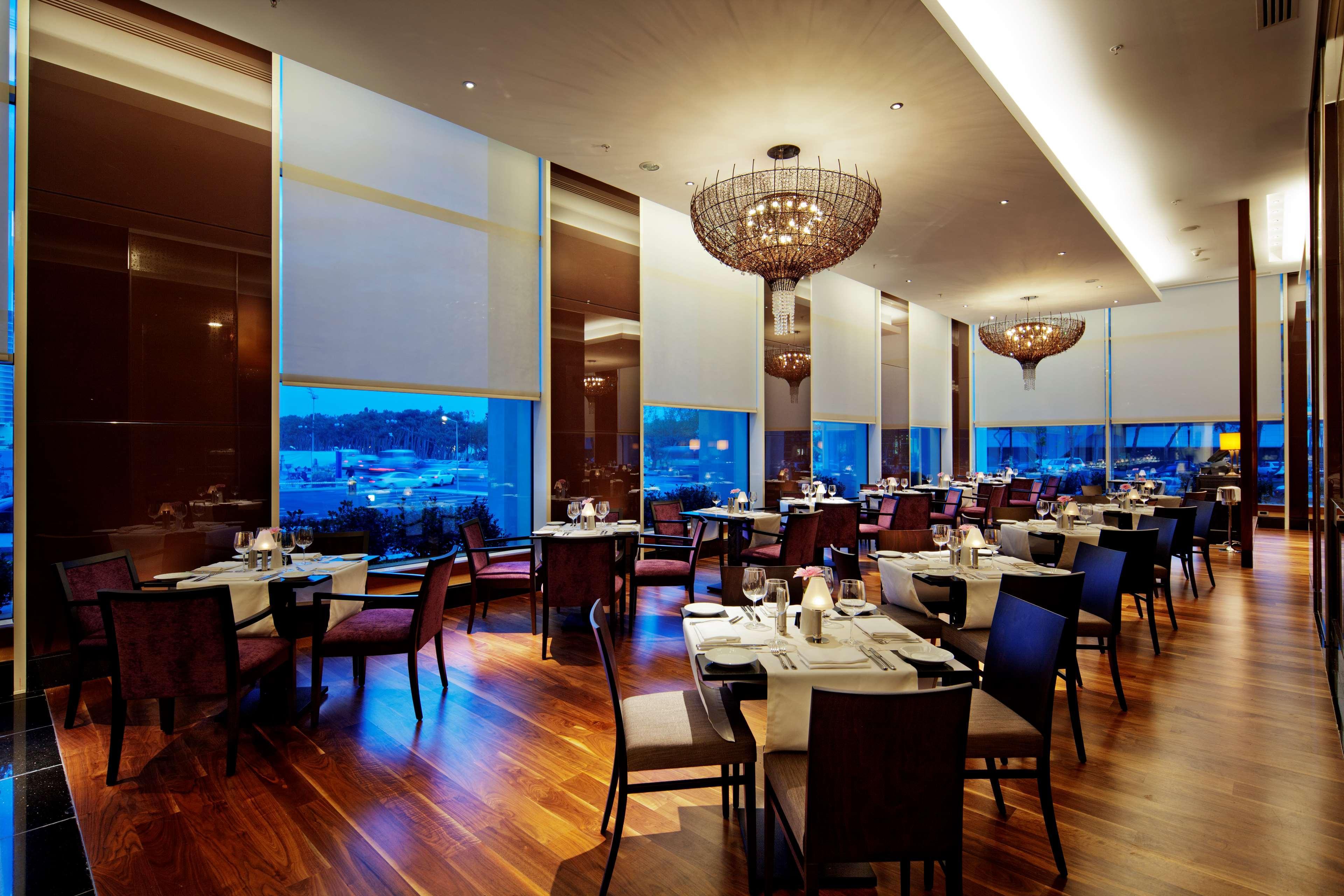 Hilton Baku Hotel Restoran gambar