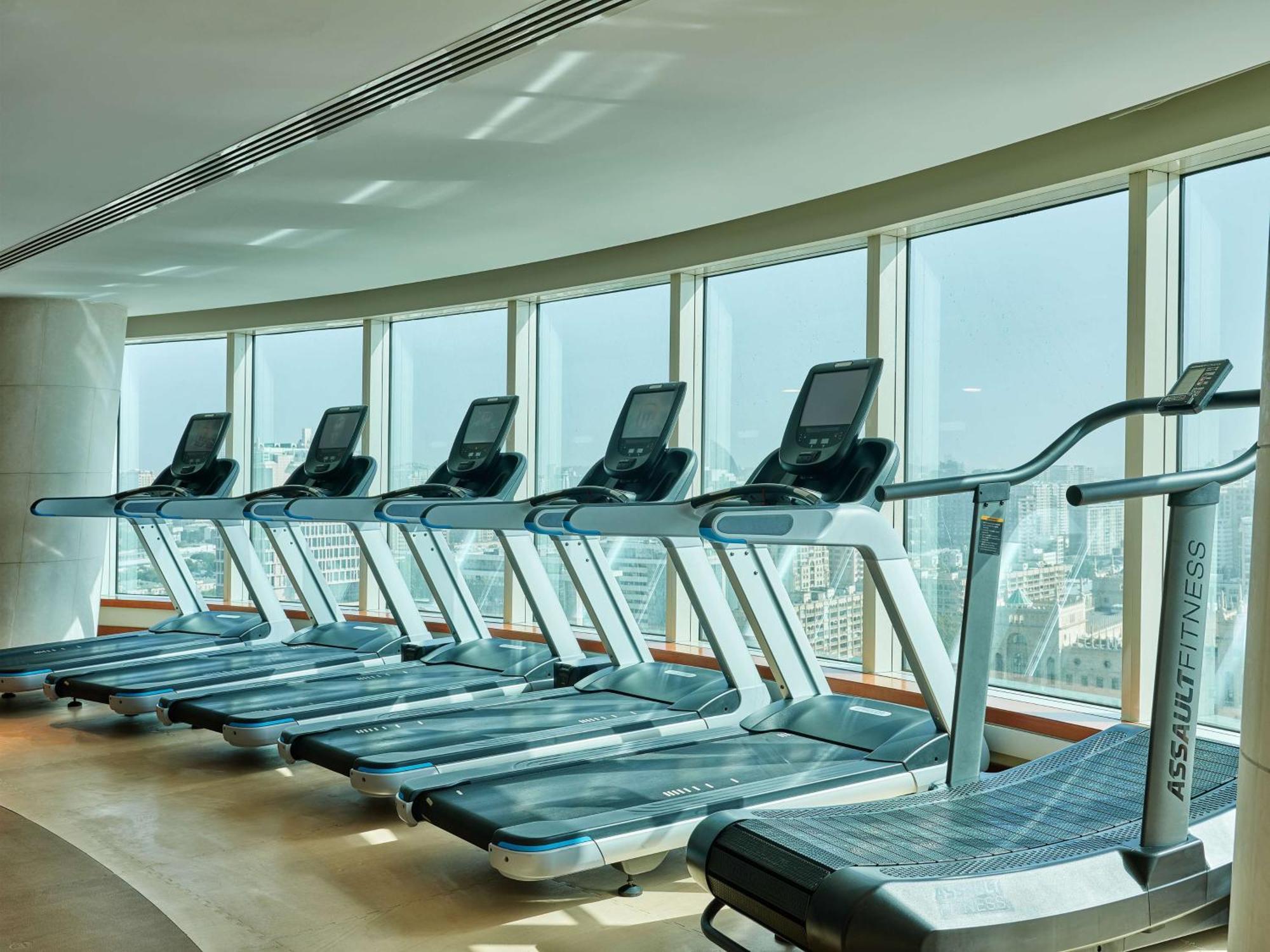 Hilton Baku Hotel Luaran gambar Treadmills